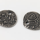 5/8" Antique Pewter TierraCast Jardin Charm #CK812